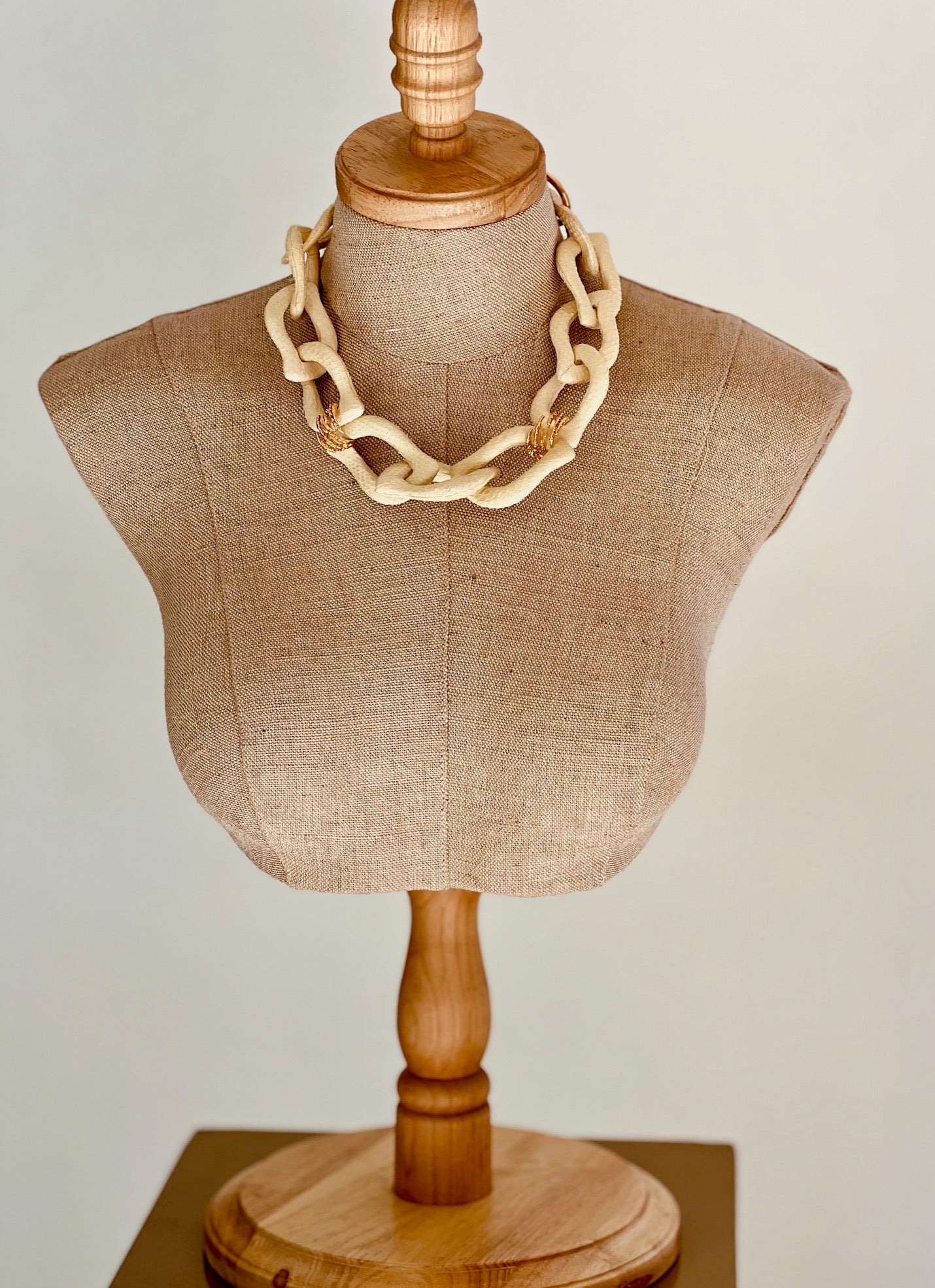 Collar snake Taylor