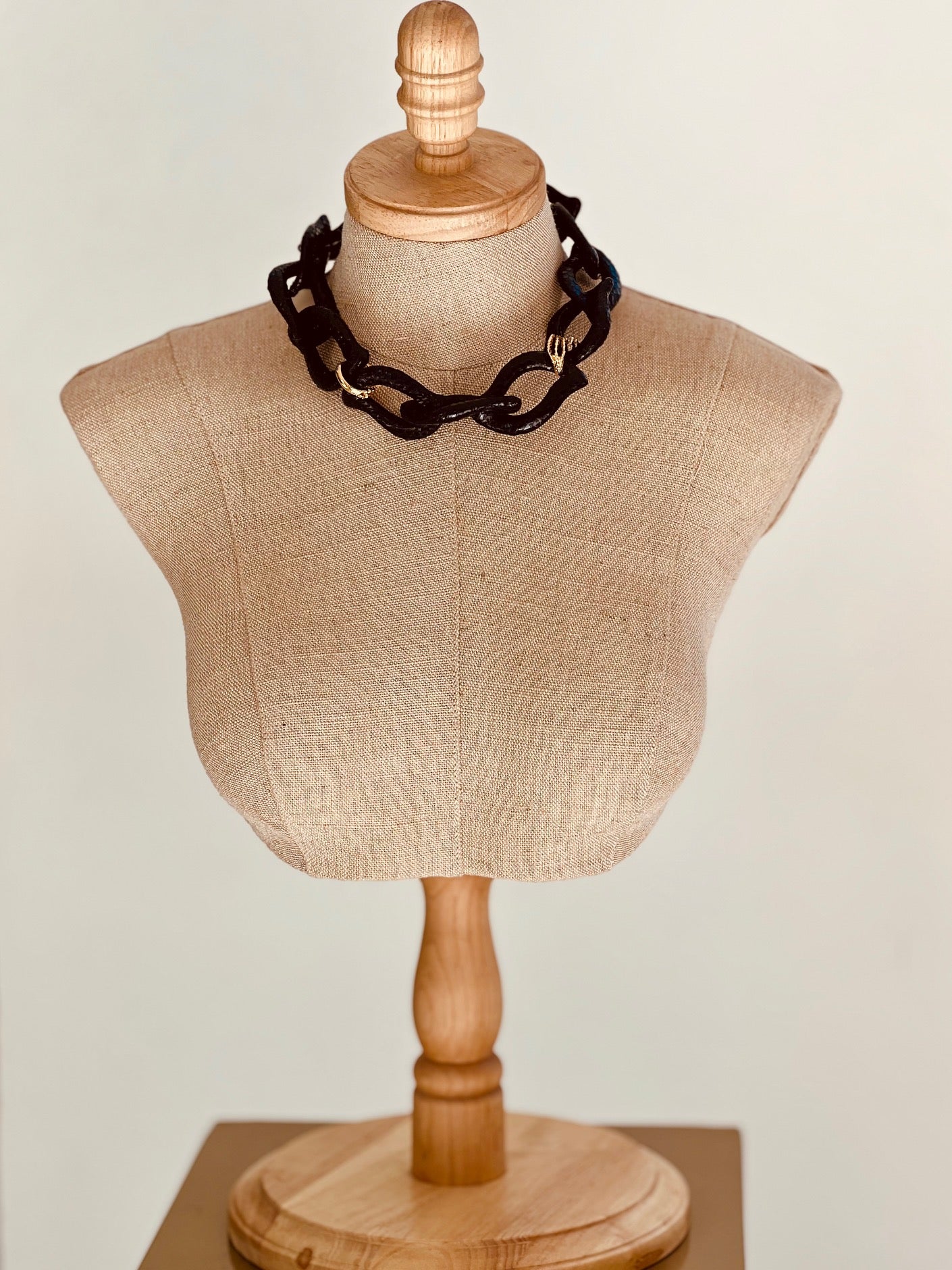 Collar snake Taylor